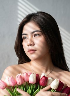 Jenifer Keloper - Intérprete de adultos in Singapore Photo 8 of 8