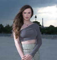 Jenifer Snow The Queen - Transsexual escort in Dubai