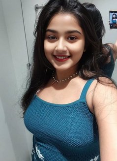 Jenii Varma - escort in Mumbai Photo 2 of 3