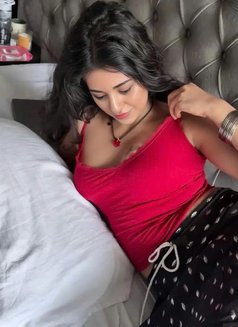 Jenila - escort in Muscat Photo 4 of 7