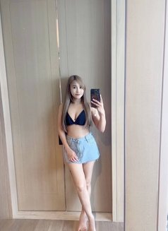 Jenji - escort in Bangkok Photo 2 of 5