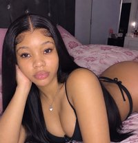Jenn Clay - escort in Muscat