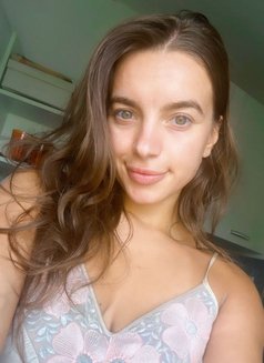 Jenn Greece ( Meeting / Cam ) - escort in New Delhi Photo 2 of 3