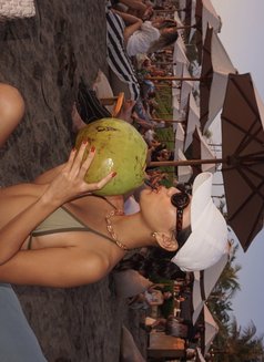 Jenn - puta in Bali Photo 8 of 10