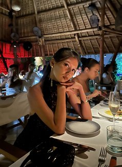 Jenn - escort in Bali Photo 4 of 5