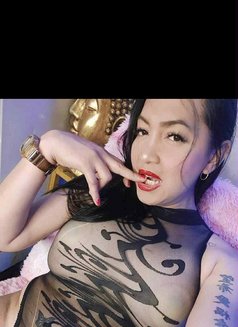 Jenna - escort in Singapore Photo 1 of 6