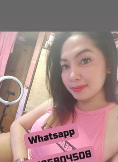 Jenna - escort in Singapore Photo 3 of 6