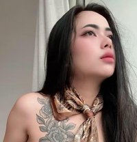 Jenna - puta in Dubai