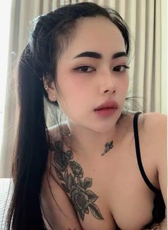 Jenna - escort in Dubai Photo 4 of 9