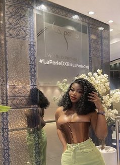 Jenni - escort in Dubai Photo 3 of 4
