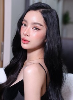 Jennie - puta in Manila Photo 5 of 9