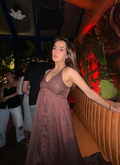 Jennie Kaur - escort in Abu Dhabi Photo 2 of 4