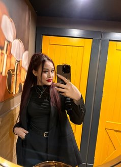 Jennie - escort in Bangkok Photo 4 of 13