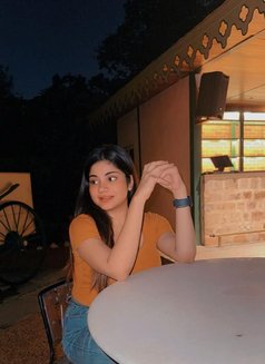 Jennie - puta in Pune Photo 10 of 10