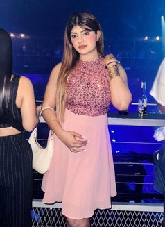 Jennie - puta in Pune Photo 6 of 12