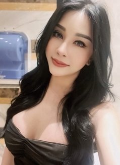 Jennie Sexy Ladyboy Thailand - Transsexual escort in Dubai Photo 4 of 7