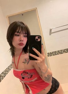 Jennie - puta in Bangkok Photo 2 of 6