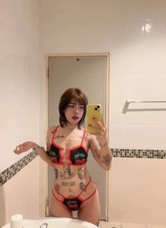 Jennie - puta in Bangkok Photo 6 of 6