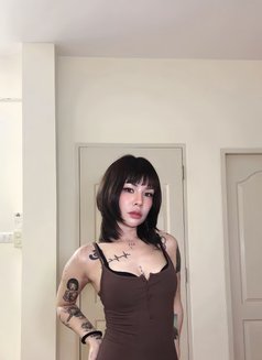 Jennie - puta in Bangkok Photo 3 of 13