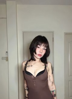 Jennie - puta in Bangkok Photo 6 of 13