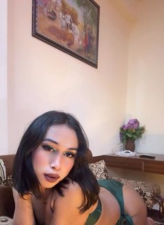 Jennifeer - Transsexual escort in Kolkata Photo 23 of 26