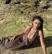 Jennifer BIG BUTT and FLUENT ENGLISH - puta in Bali