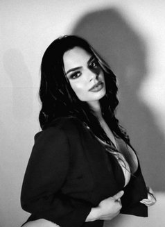Jennifer - escort in Cape Town Photo 4 of 13