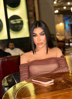 Jennifer Horny Cim 69 - Transsexual escort in Abu Dhabi Photo 12 of 16