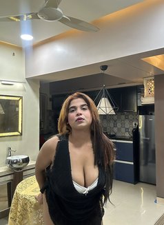 Jennifer - puta in Mumbai Photo 9 of 15