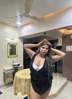 Jennifer - puta in Mumbai Photo 12 of 15