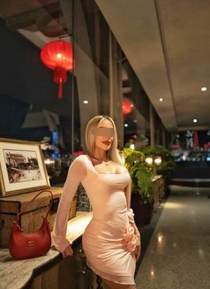 Jennifer Jade - escort in Singapore Photo 13 of 18
