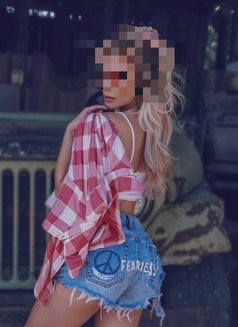 Jennifer Jade - escort in Singapore Photo 5 of 13