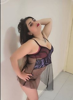 Jennifer - escort in Beirut Photo 7 of 7