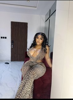 Jennifer - escort in Accra Photo 2 of 4