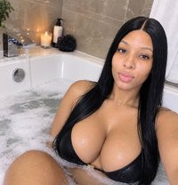 Jennifer Lopez - escort agency in Muscat