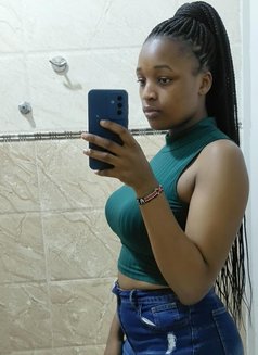 Jennifer Muscat - escort in Muscat Photo 4 of 7