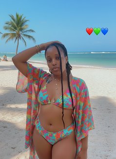 Jennifer Muscat - escort in Muscat Photo 6 of 7