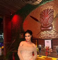 Jennifer Sexy So Hot Cim 69 - Transsexual escort in Abu Dhabi Photo 15 of 16