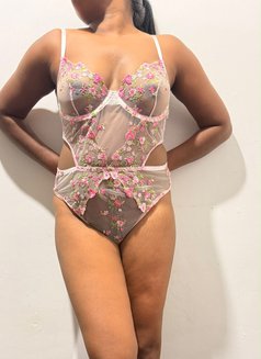 Jennifer Shamil - escort in Colombo Photo 7 of 11