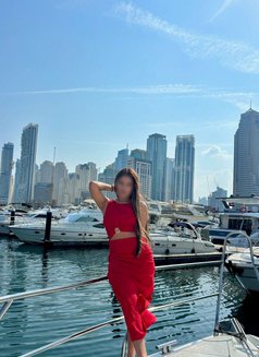 Jennifer - puta in Madrid Photo 6 of 16