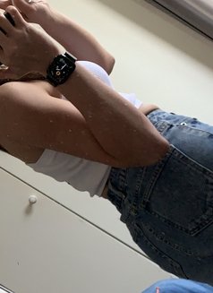 Jennifer - puta in Okinawa Island Photo 4 of 5