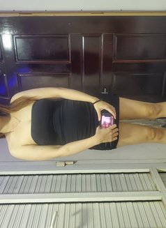 Jennifer - escort in Dubai Photo 4 of 5