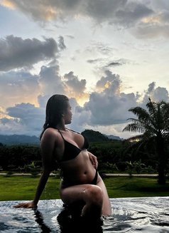 Jennifer - escort in Phuket Photo 5 of 7