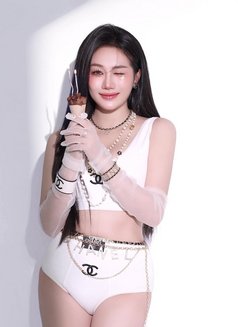 Jennifer Vip - puta in Kathmandu Photo 9 of 10