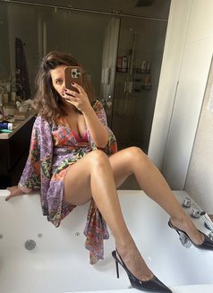 Jenny - escort in Khobar Photo 3 of 8