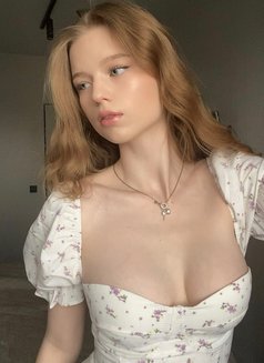 Jenny Angel - escort in Jeddah Photo 5 of 7