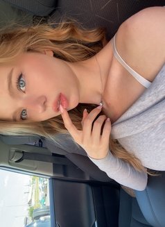 Jenny Angel - escort in Jeddah Photo 6 of 7