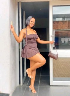 Jenny - escort in Şalālah Photo 5 of 8