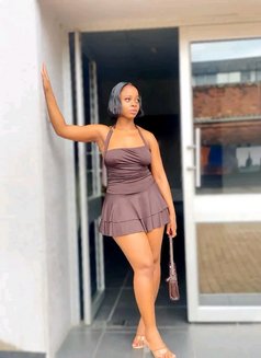 Jenny - escort in Şalālah Photo 7 of 8