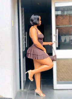 Jenny - escort in Şalālah Photo 7 of 8